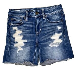 👖👟 AMERICAN EAGLE Midi Distressed Denim Shorts Raw Hem Size 2